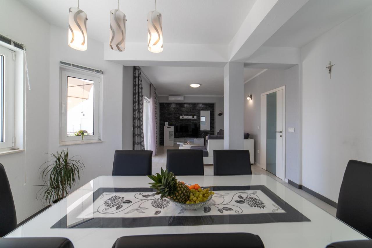 Villa Ban Trogir Exteriér fotografie